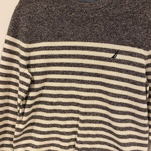 Nautica Men’s Pullover knit sweater size medium lightweight